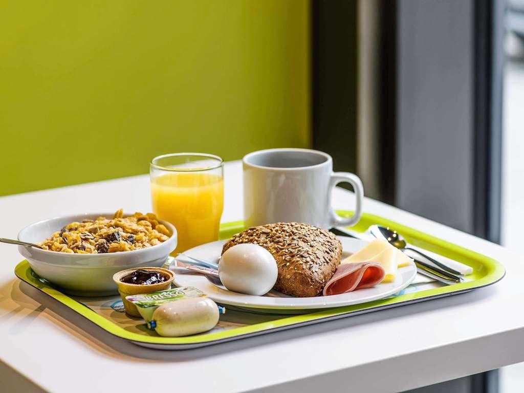 Ibis Budget Orly Chevilly Tram 7 מתקנים תמונה